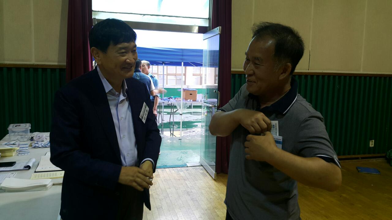 (재)인천기계공고동문장학회 임원-전체 사진-6364257885.jpg