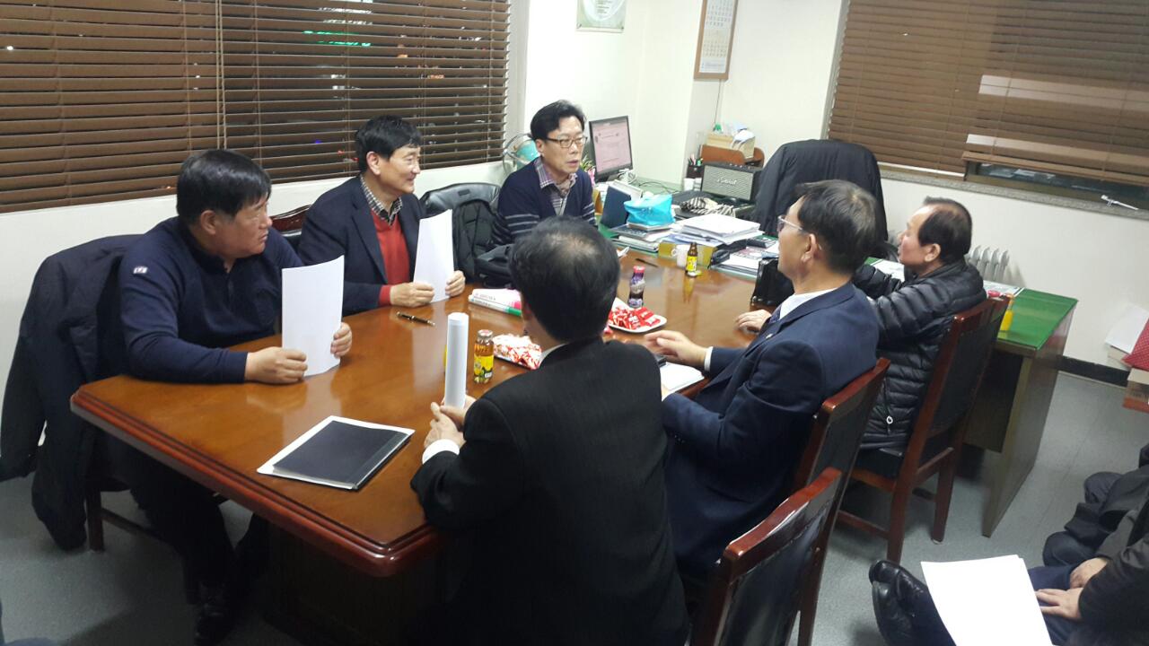 (재)인천기계공고동문장학회 임원-전체 사진-7516664214.jpg