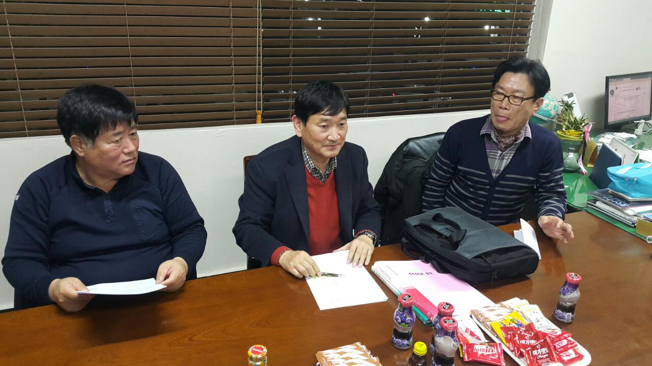 (재)인천기계공고동문장학회 임원-전체 사진-7516664217.jpg