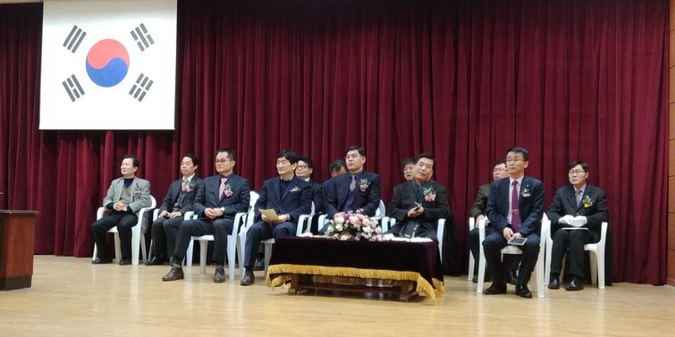 (재)인천기계공고동문장학회 임원-전체 사진-8275103184.jpg