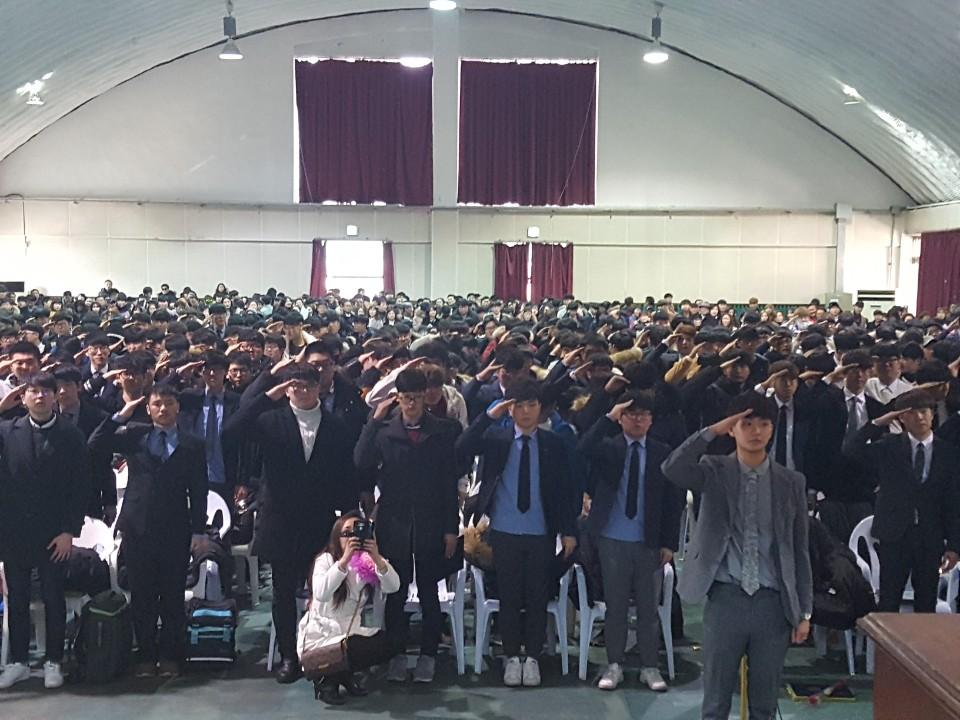 (재)인천기계공고동문장학회 임원-전체 사진-8275103185.jpg