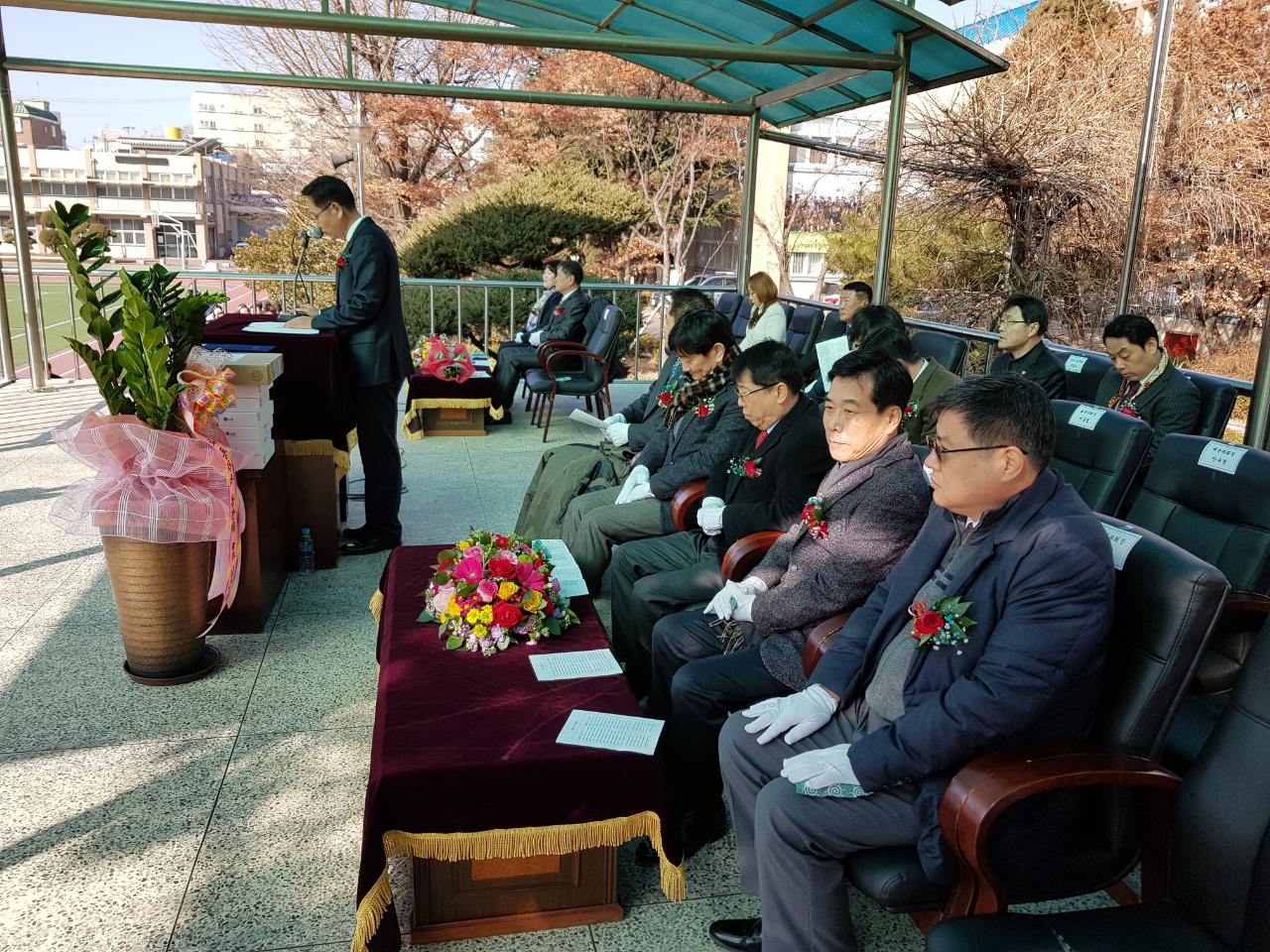 (재)인천기계공고동문장학회 임원-전체 사진-8305601015.jpg