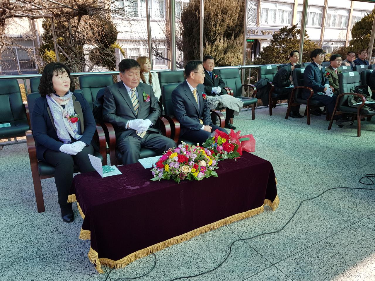 (재)인천기계공고동문장학회 임원-전체 사진-8305601020.jpg