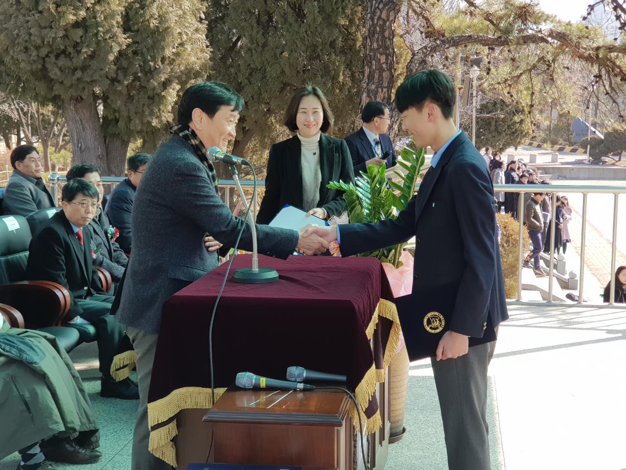 (재)인천기계공고동문장학회 임원-전체 사진-8305601027.jpg