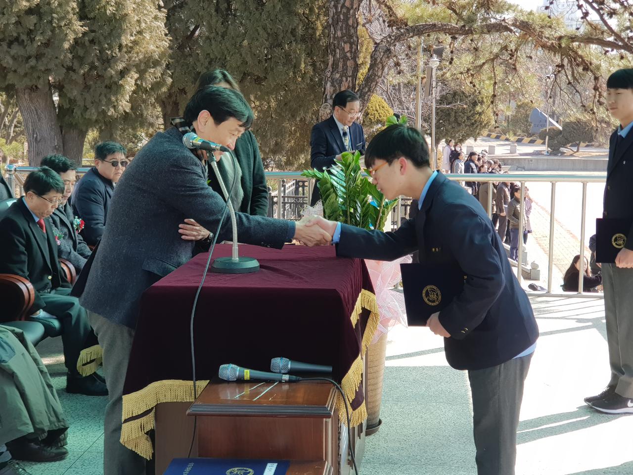 (재)인천기계공고동문장학회 임원-전체 사진-8305601030.jpg