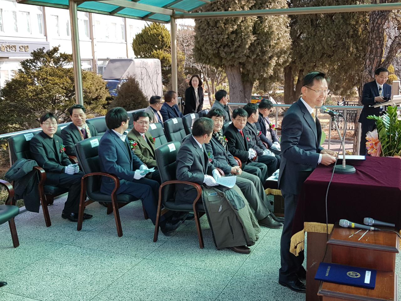 (재)인천기계공고동문장학회 임원-전체 사진-8305601033.jpg