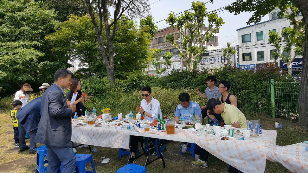 (재)인천기계공고동문장학회 임원-전체 사진-6081969978.jpg