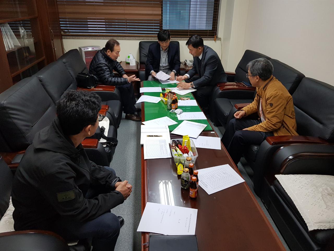 (재)인천기계공고동문장학회 임원-전체 사진-8717008731.jpg