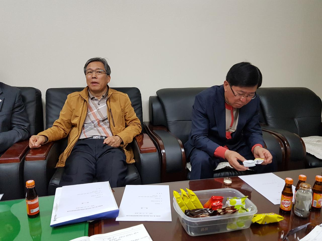 (재)인천기계공고동문장학회 임원-전체 사진-8717008733.jpg