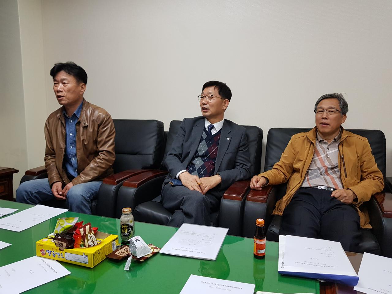 (재)인천기계공고동문장학회 임원-전체 사진-8717008734.jpg