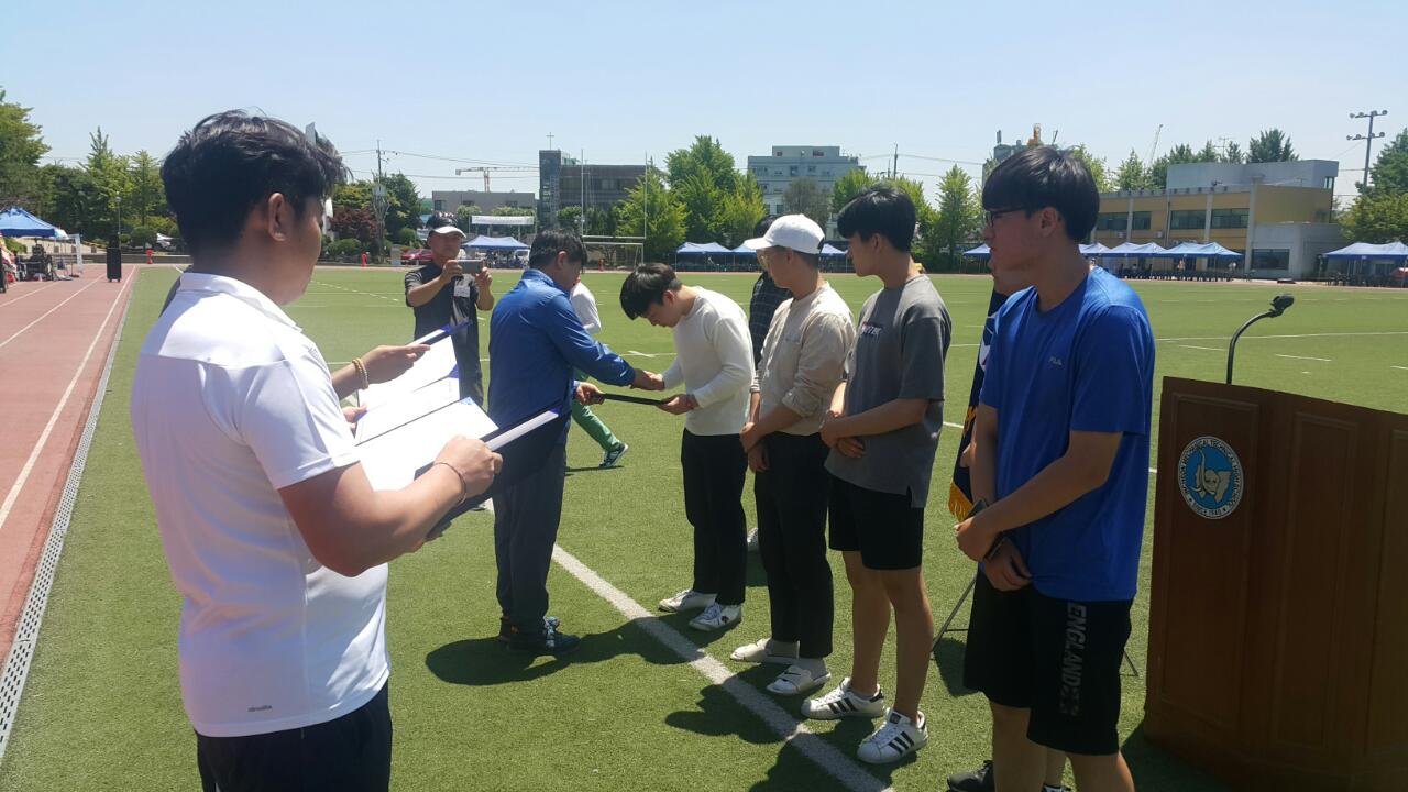 (재)인천기계공고동문장학회 임원-전체 사진-6200985968.jpg