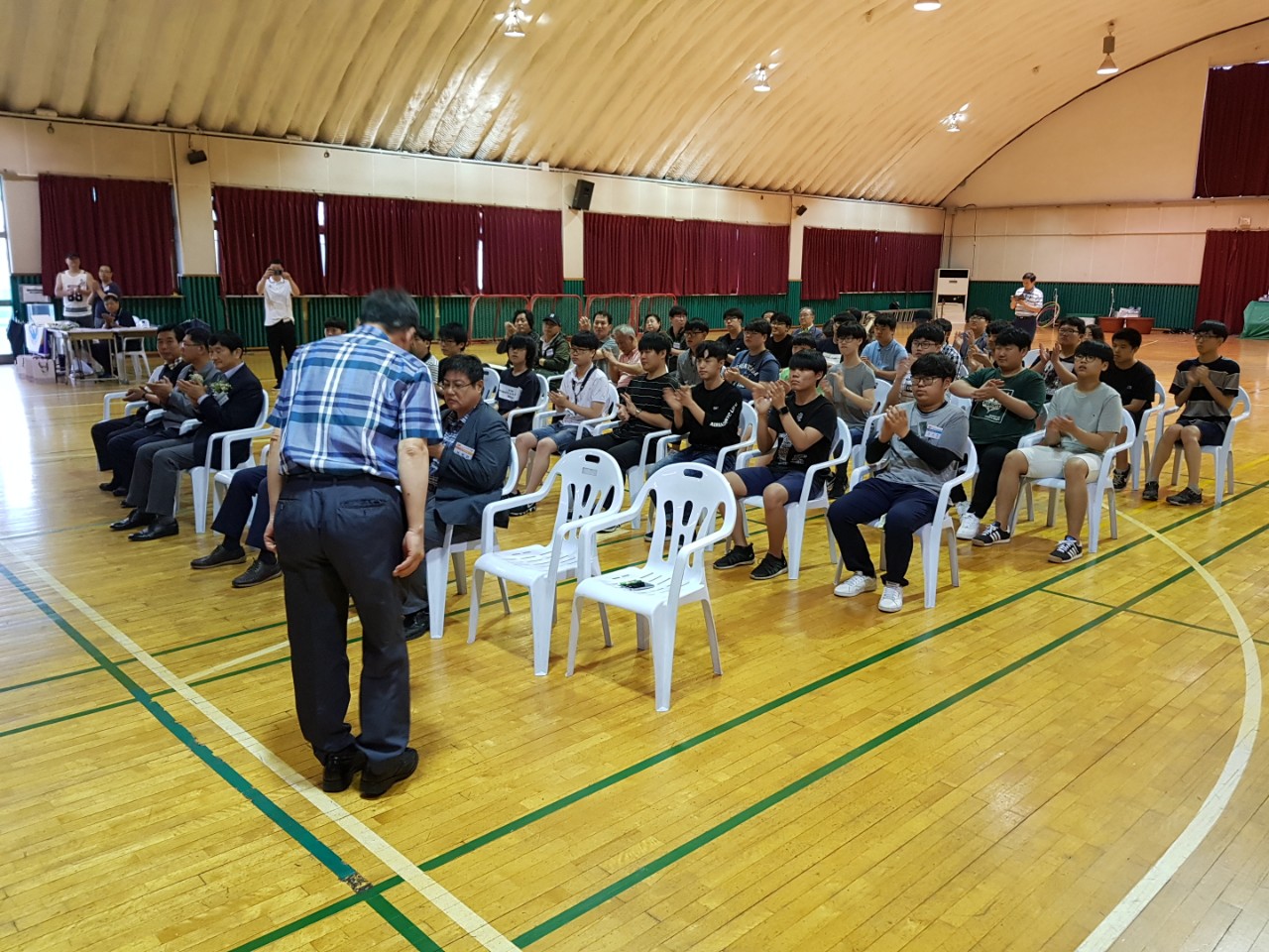 (재)인천기계공고동문장학회 임원-전체 사진-9425255615.jpg