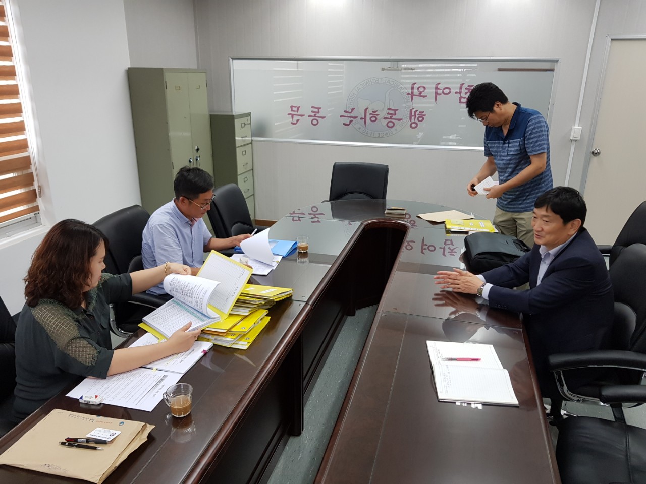 (재)인천기계공고동문장학회 임원-전체 사진-9518627336.jpg
