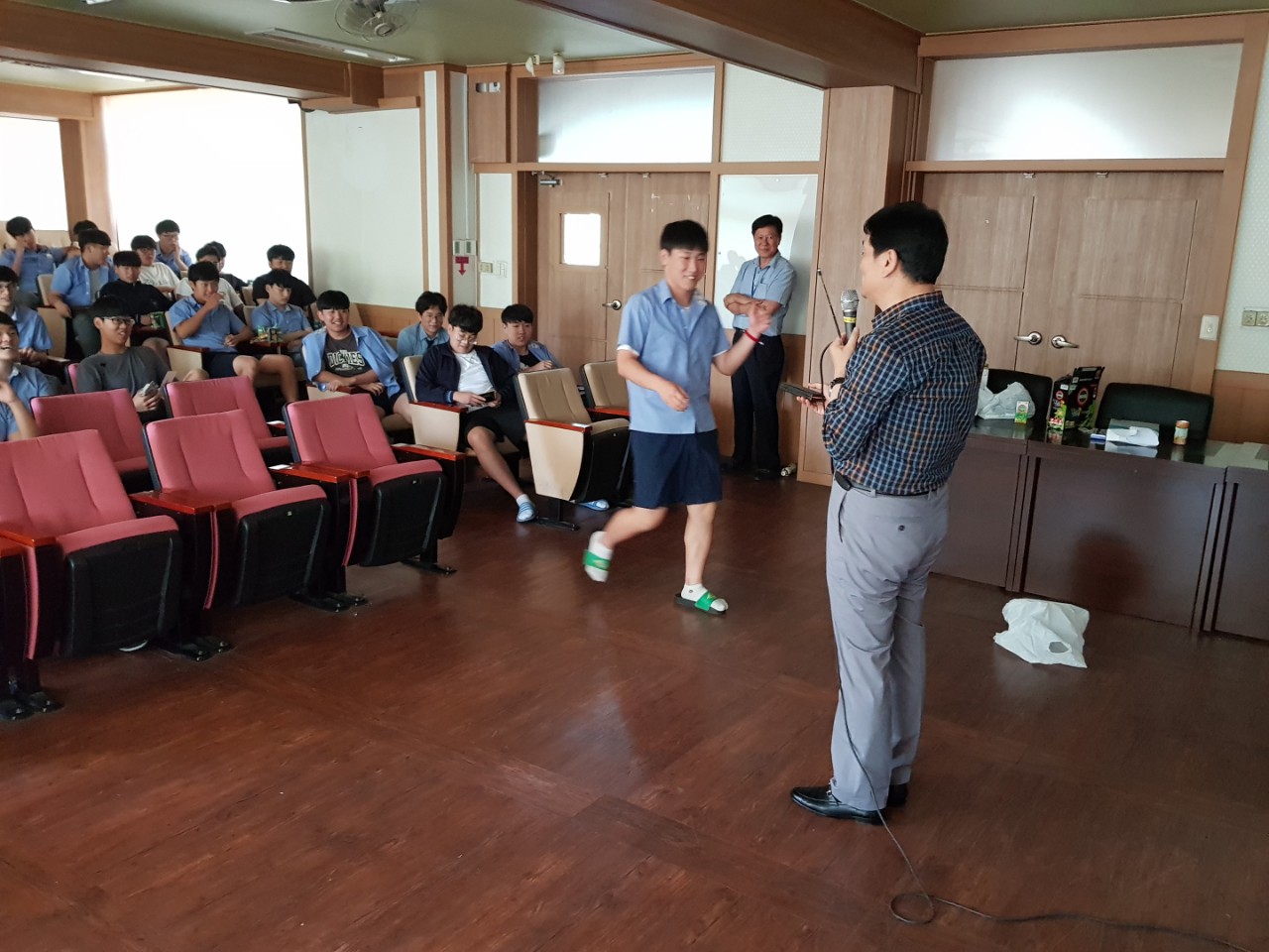 (재)인천기계공고동문장학회 임원-전체 사진-9627037150.jpg