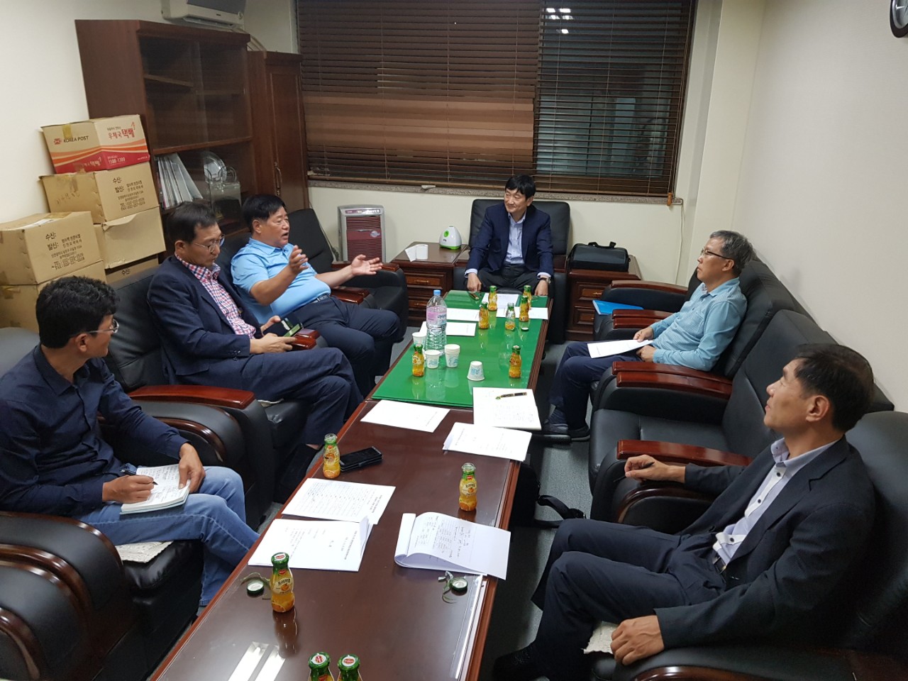 (재)인천기계공고동문장학회 임원-전체 사진-10214685238.jpg