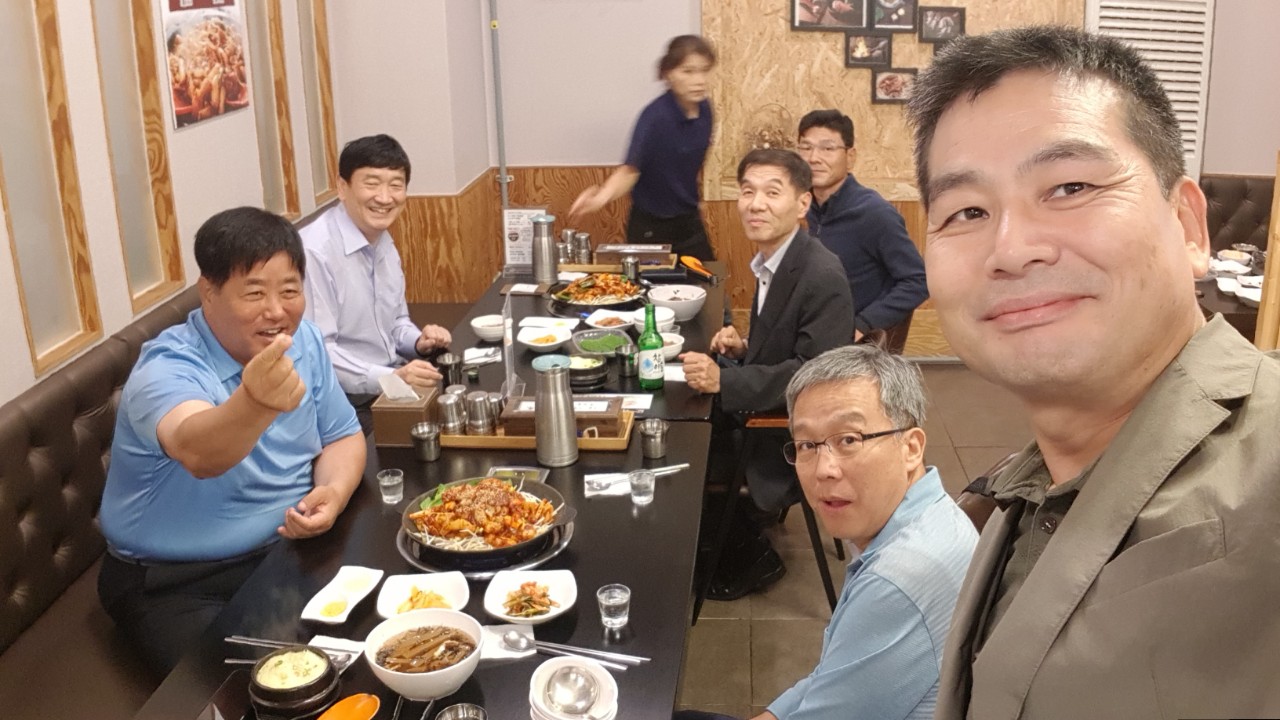 (재)인천기계공고동문장학회 임원-전체 사진-10214685240.jpg