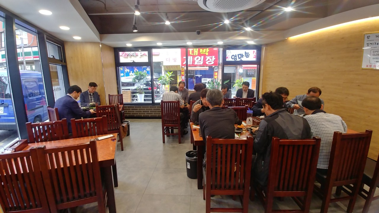 (재)인천기계공고동문장학회 임원-전체 사진-10312711276.jpg