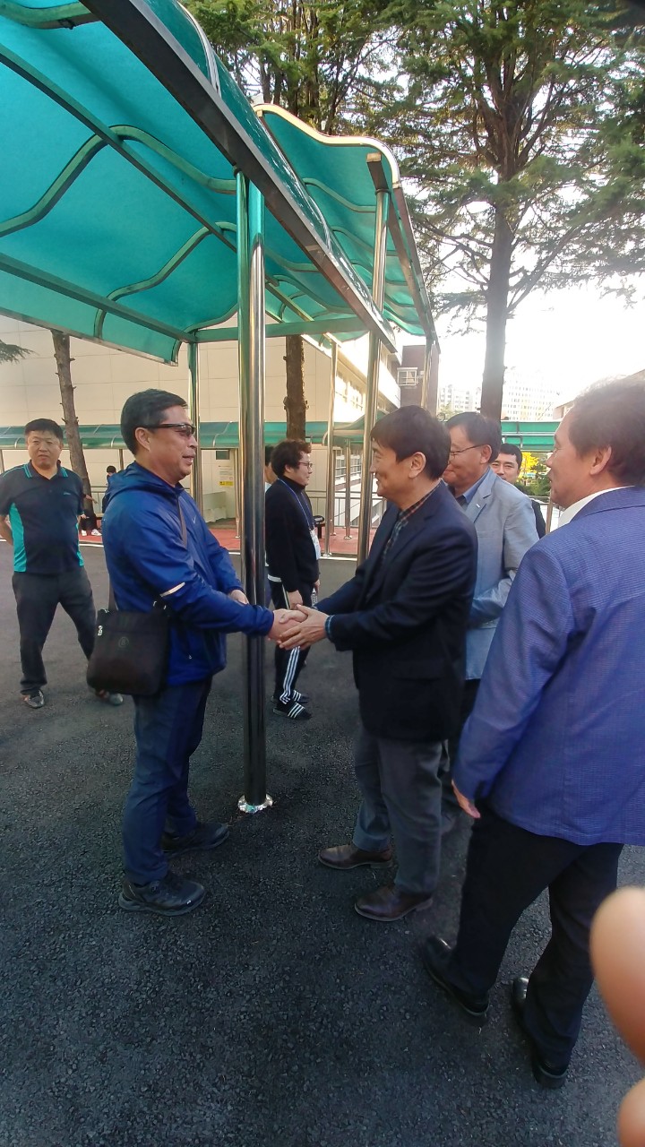 (재)인천기계공고동문장학회 임원-전체 사진-10428533115.jpg