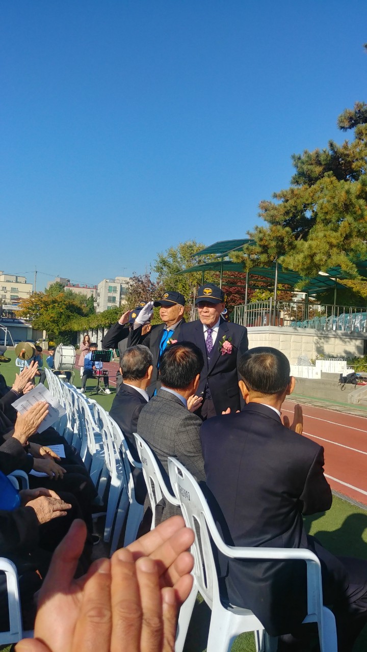 (재)인천기계공고동문장학회 임원-전체 사진-10637584889.jpg