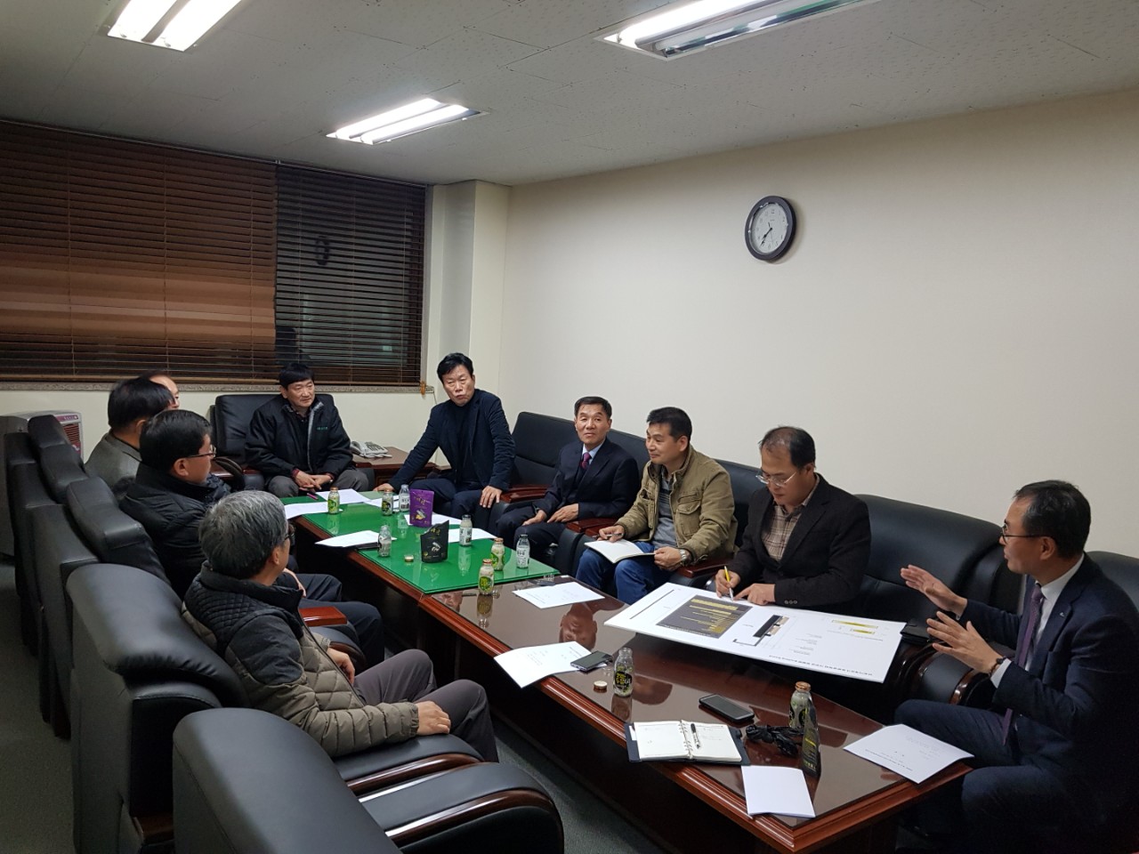 (재)인천기계공고동문장학회 임원-전체 사진-10978855057.jpg