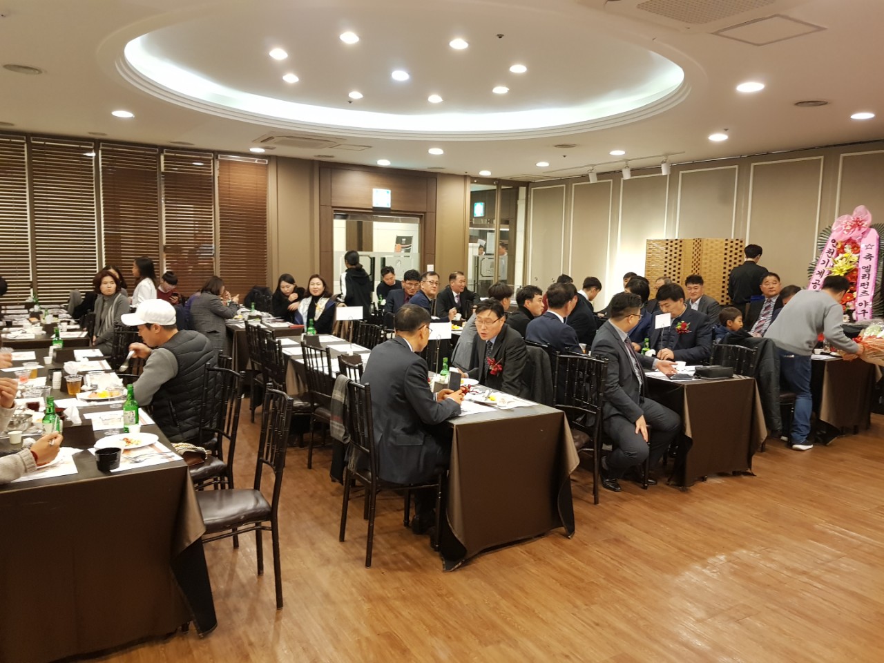 (재)인천기계공고동문장학회 임원-전체 사진-11108571821.jpg