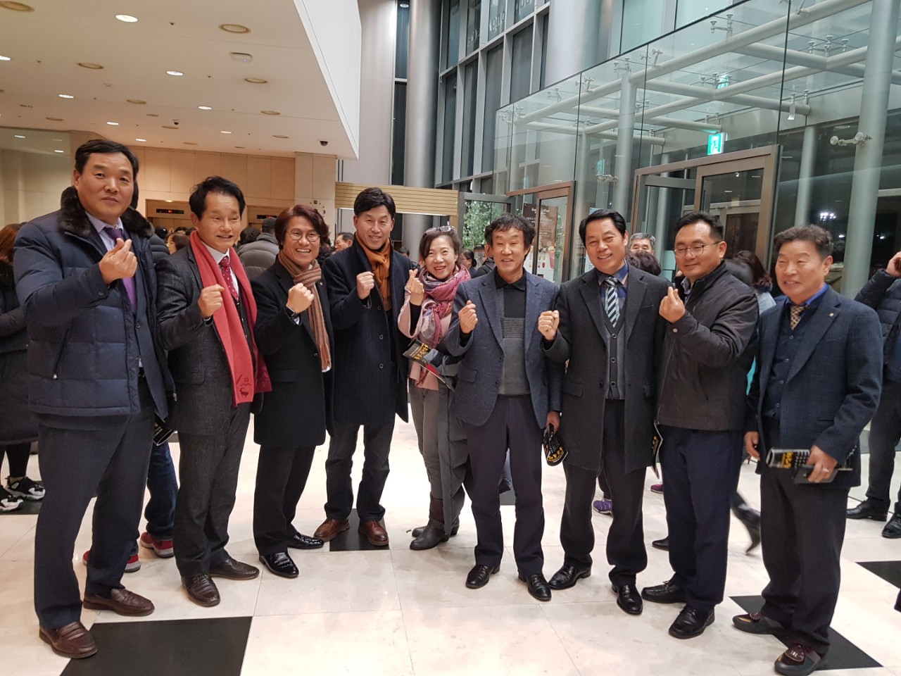 (재)인천기계공고동문장학회 임원-전체 사진-11160519433.jpg