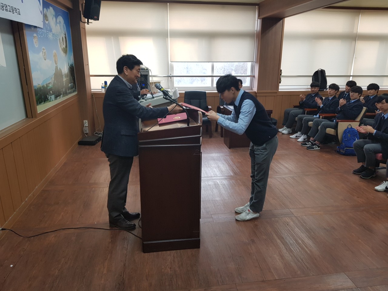 (재)인천기계공고동문장학회 임원-전체 사진-11206671671.jpg