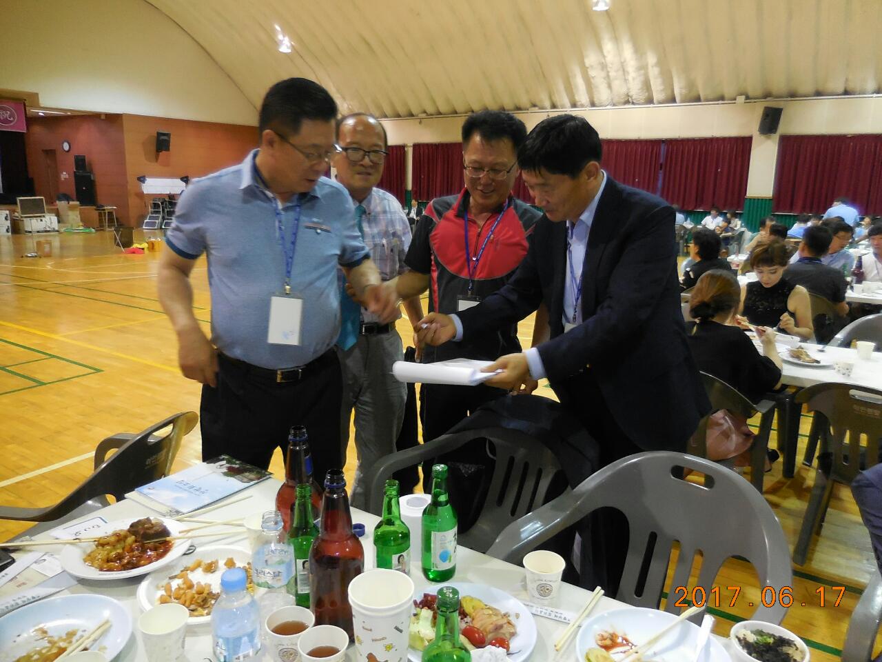 (재)인천기계공고동문장학회 임원-전체 사진-6270851866.jpg