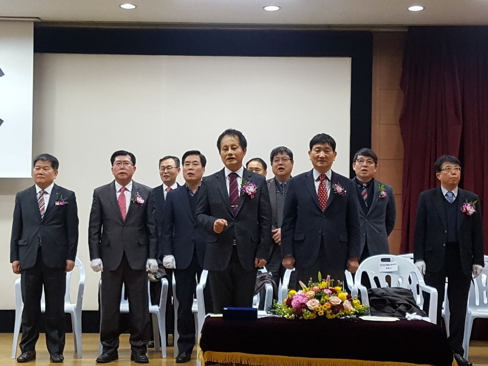 (재)인천기계공고동문장학회 임원-전체 사진-11565234519.jpg