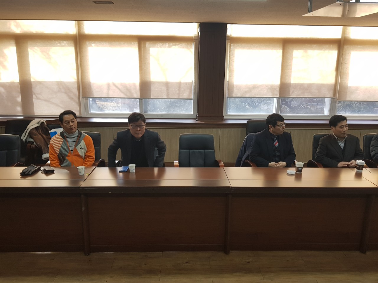 (재)인천기계공고동문장학회 임원-전체 사진-11569980709.jpg