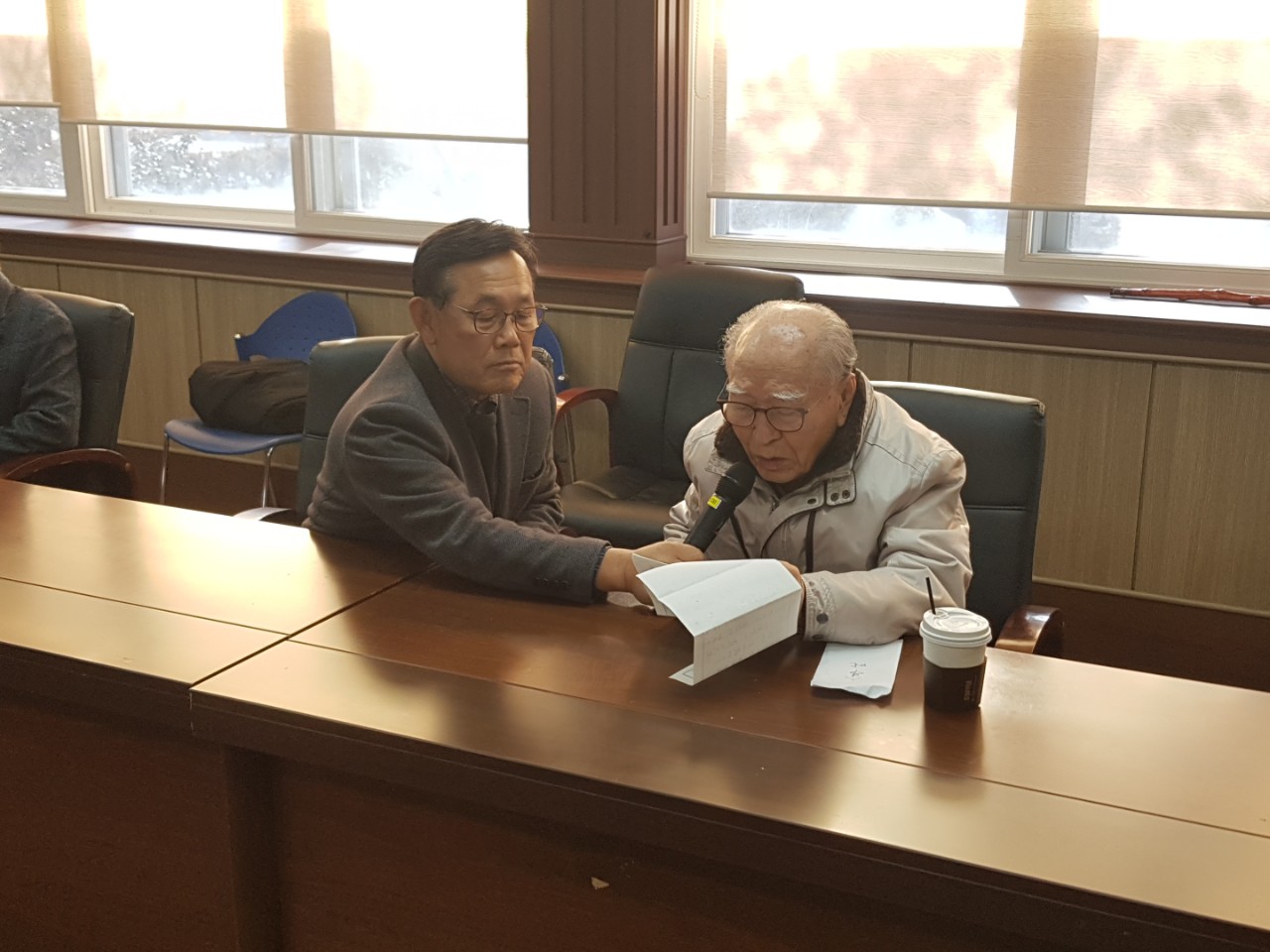 (재)인천기계공고동문장학회 임원-전체 사진-11569980711.jpg