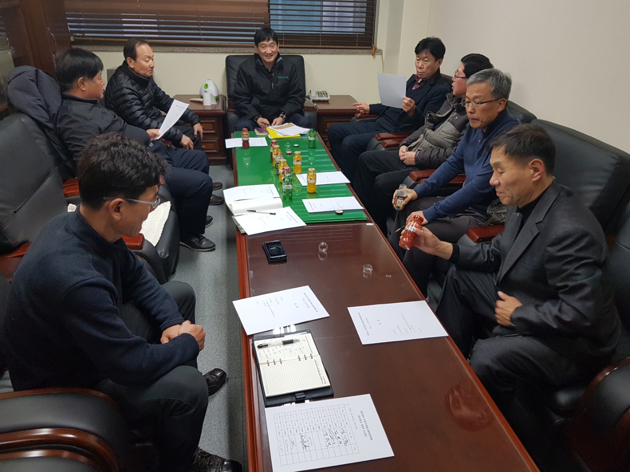 (재)인천기계공고동문장학회 임원-전체 사진-12153721397.jpg