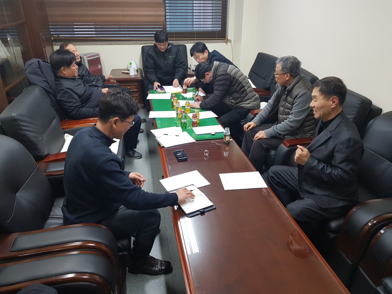 (재)인천기계공고동문장학회 임원-전체 사진-12153721395.jpg