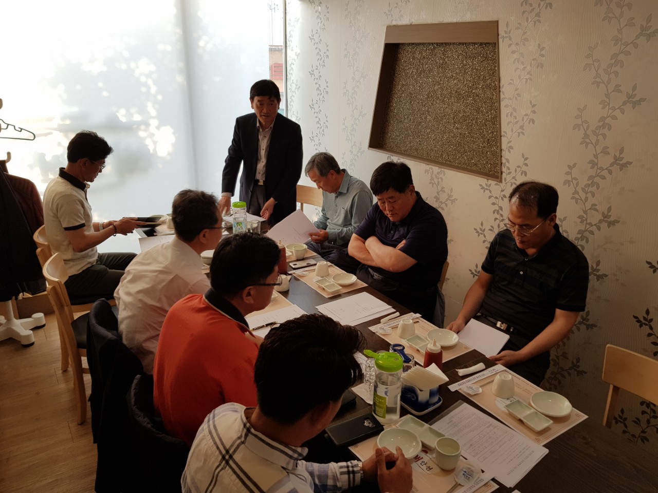 (재)인천기계공고동문장학회 임원-전체 사진-13355175218.jpg
