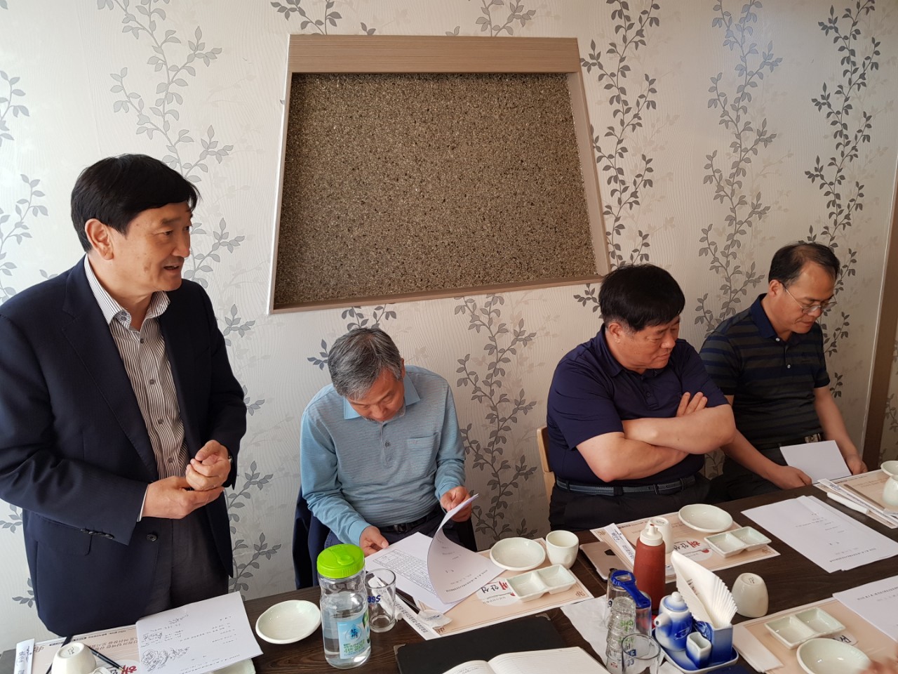(재)인천기계공고동문장학회 임원-전체 사진-13355175220.jpg