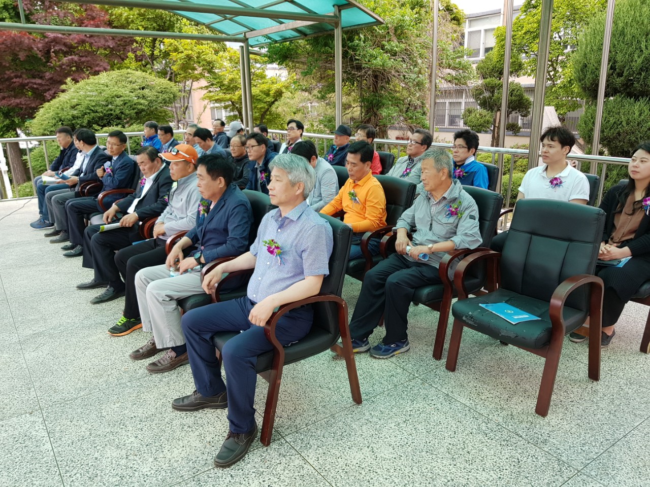 (재)인천기계공고동문장학회 임원-전체 사진-13355536012.jpg