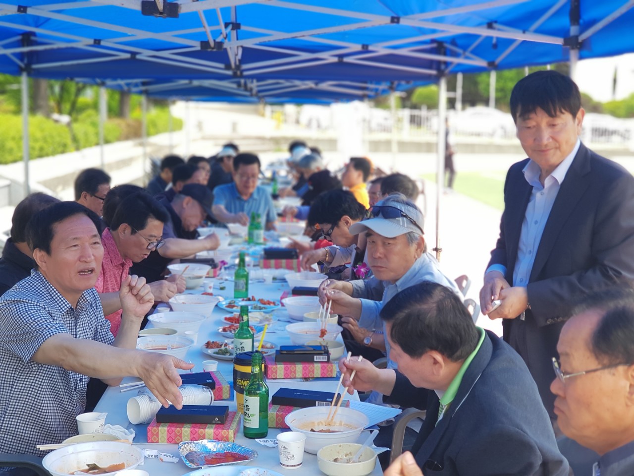(재)인천기계공고동문장학회 임원-전체 사진-13355536024.jpg
