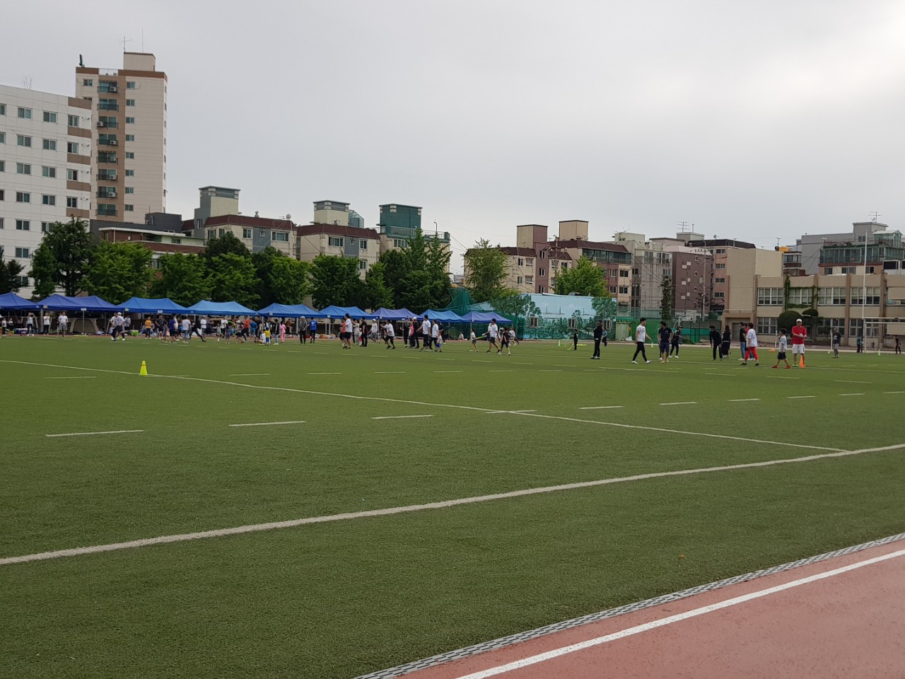 (재)인천기계공고동문장학회 임원-전체 사진-13355536031.jpg