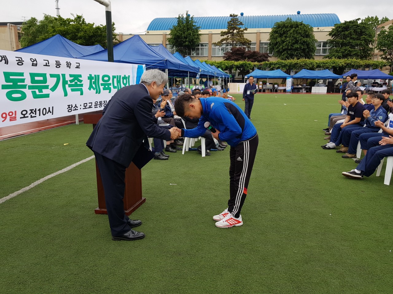 (재)인천기계공고동문장학회 임원-전체 사진-13437440047.jpg