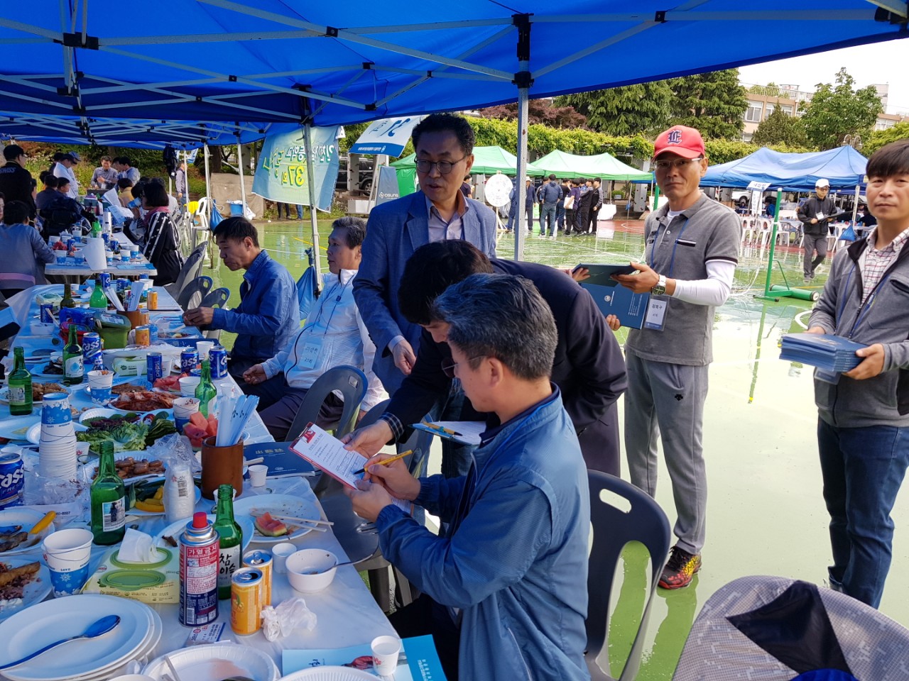 (재)인천기계공고동문장학회 임원-전체 사진-13437440049.jpg