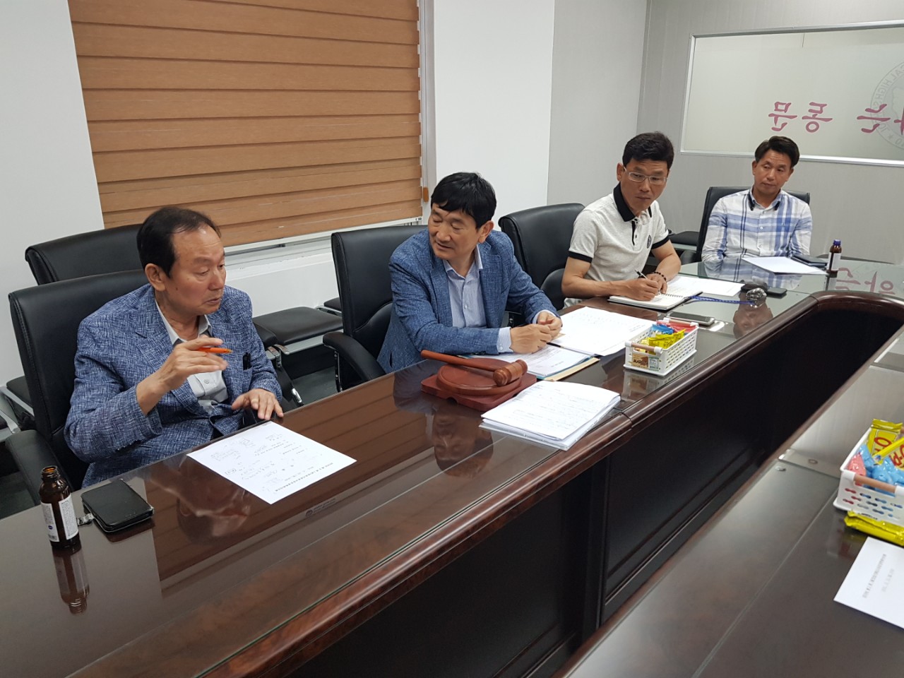 (재)인천기계공고동문장학회 임원-전체 사진-13784363848.jpg