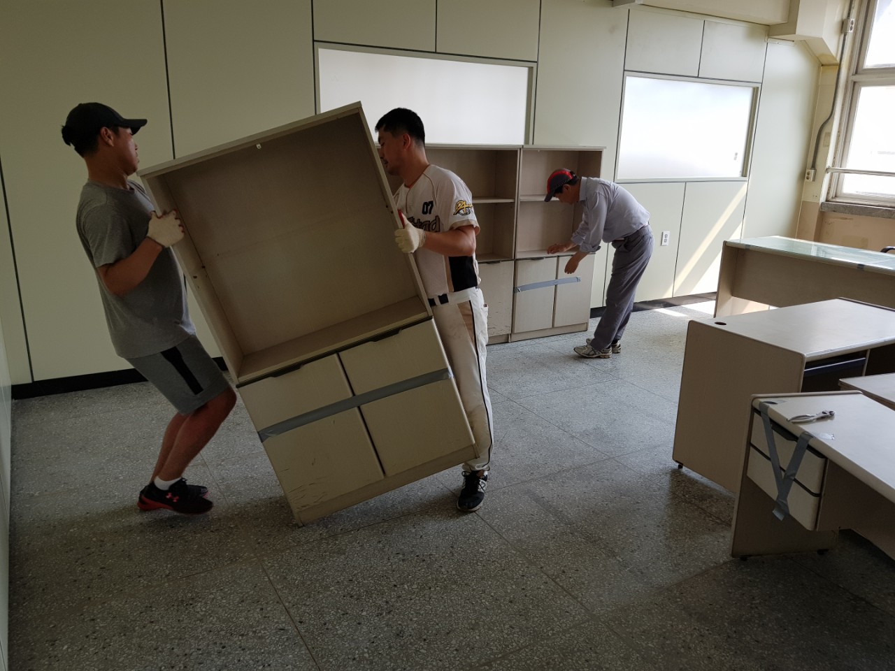 (재)인천기계공고동문장학회 임원-전체 사진-14651869588.jpg