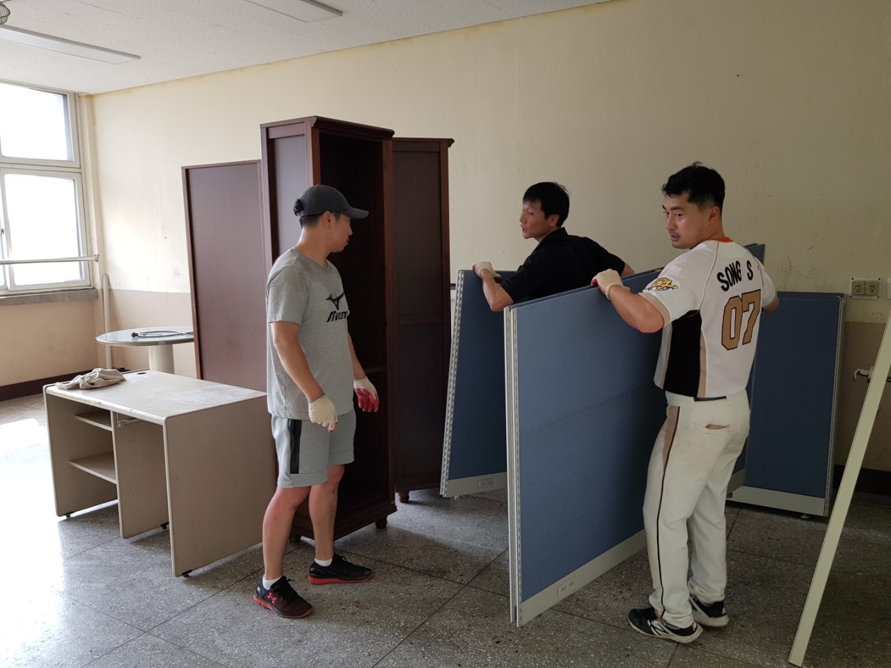(재)인천기계공고동문장학회 임원-전체 사진-14651869594.jpg