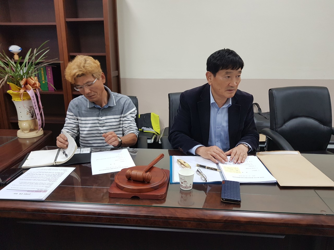 (재)인천기계공고동문장학회 임원-전체 사진-15913916058.jpg