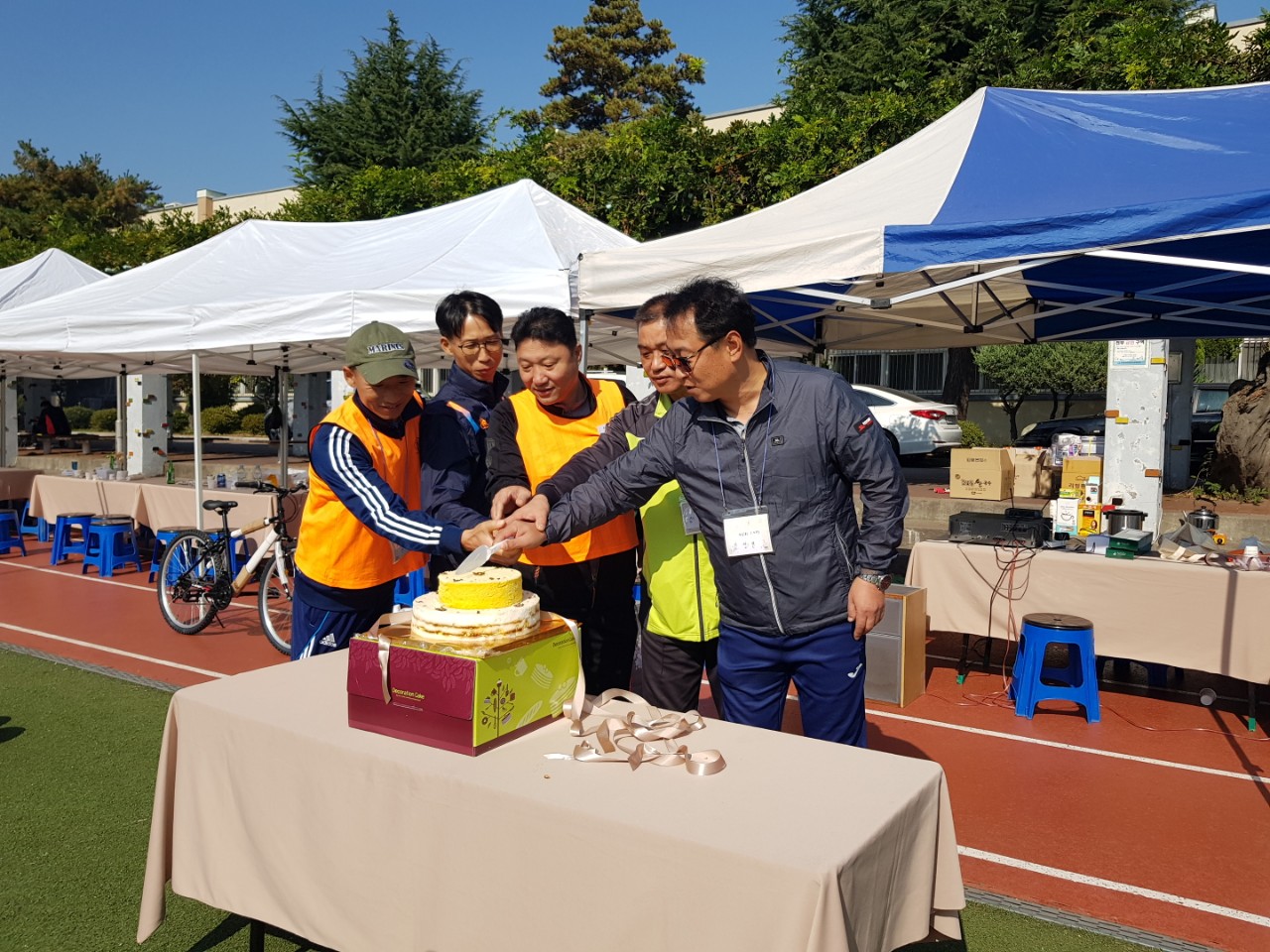 (재)인천기계공고동문장학회 임원-전체 사진-16071256741.jpg