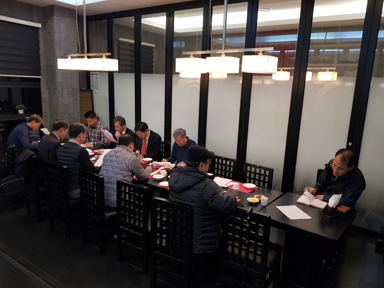 (재)인천기계공고동문장학회 임원-전체 사진-16565571868.jpg