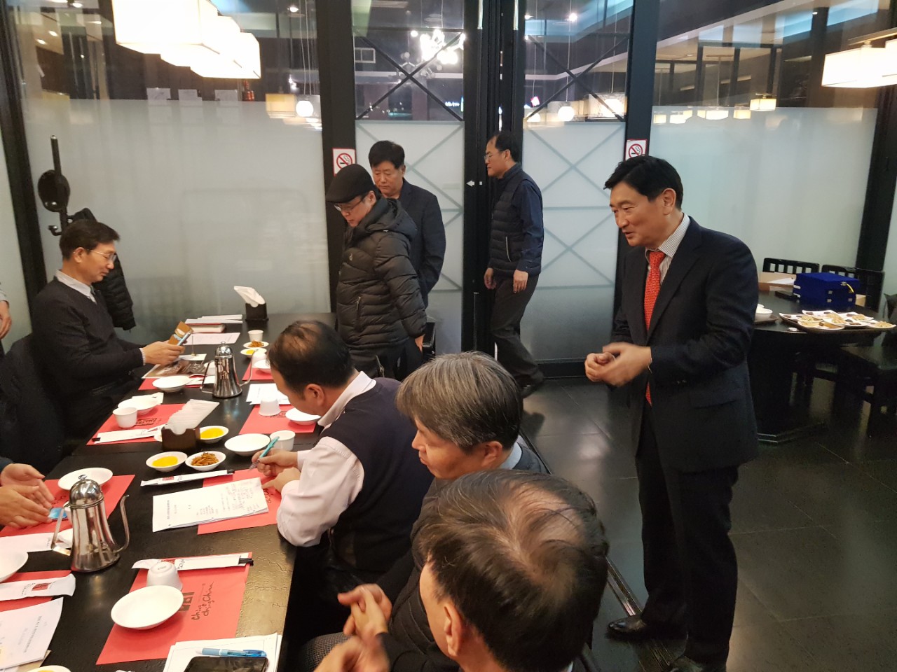 (재)인천기계공고동문장학회 임원-전체 사진-16565571885.jpg