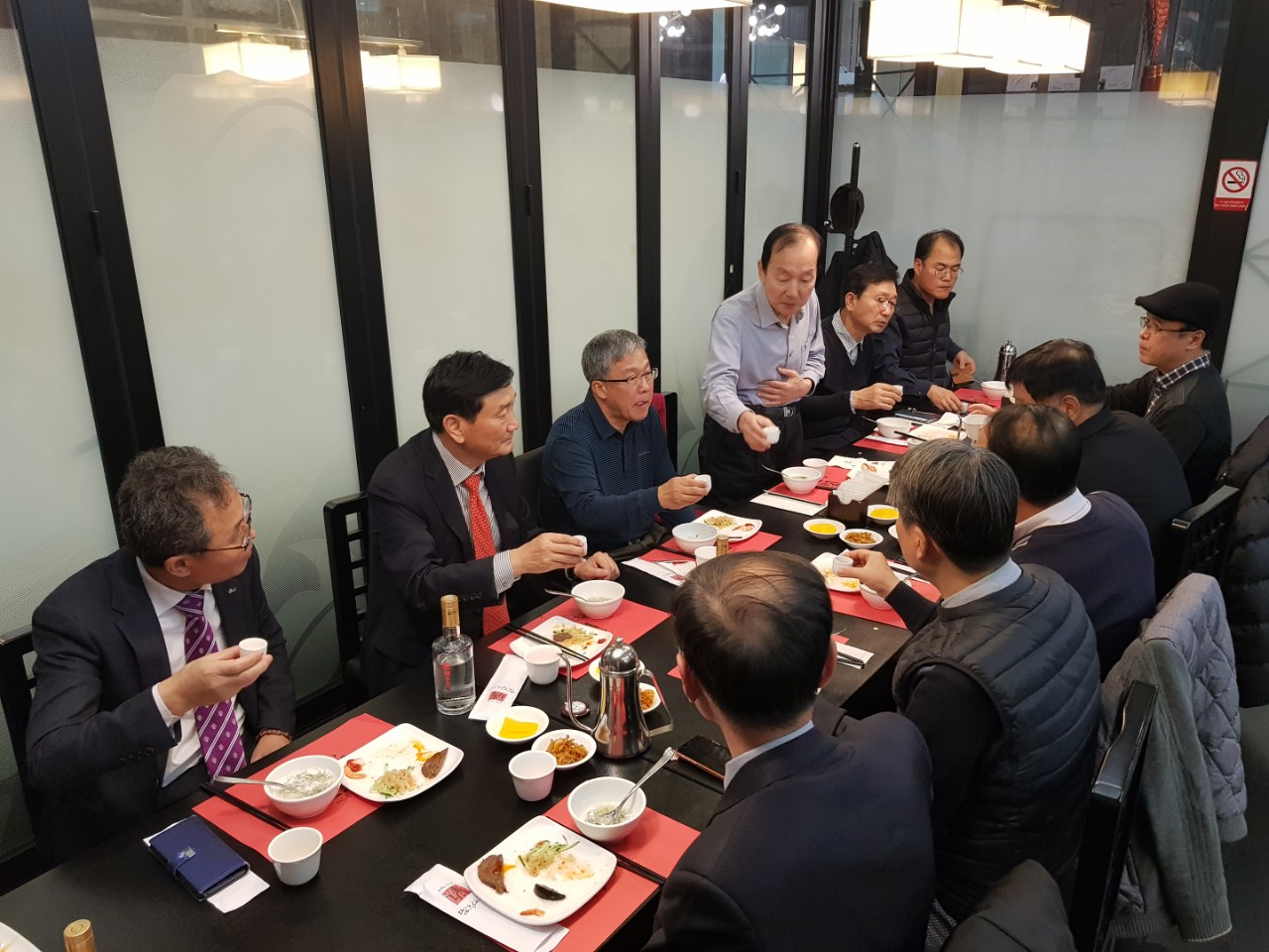 (재)인천기계공고동문장학회 임원-전체 사진-16565571887.jpg