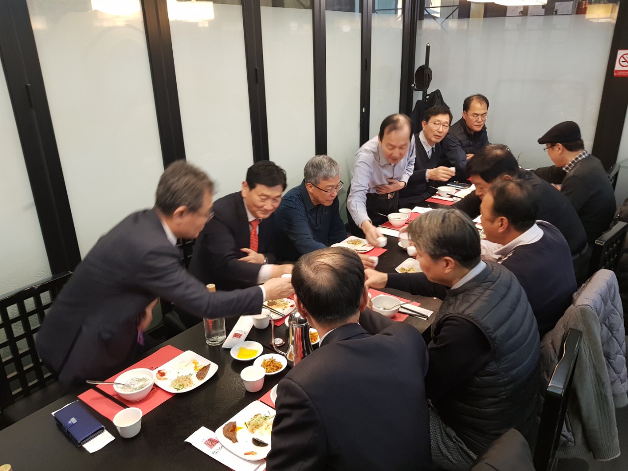 (재)인천기계공고동문장학회 임원-전체 사진-16565571888.jpg