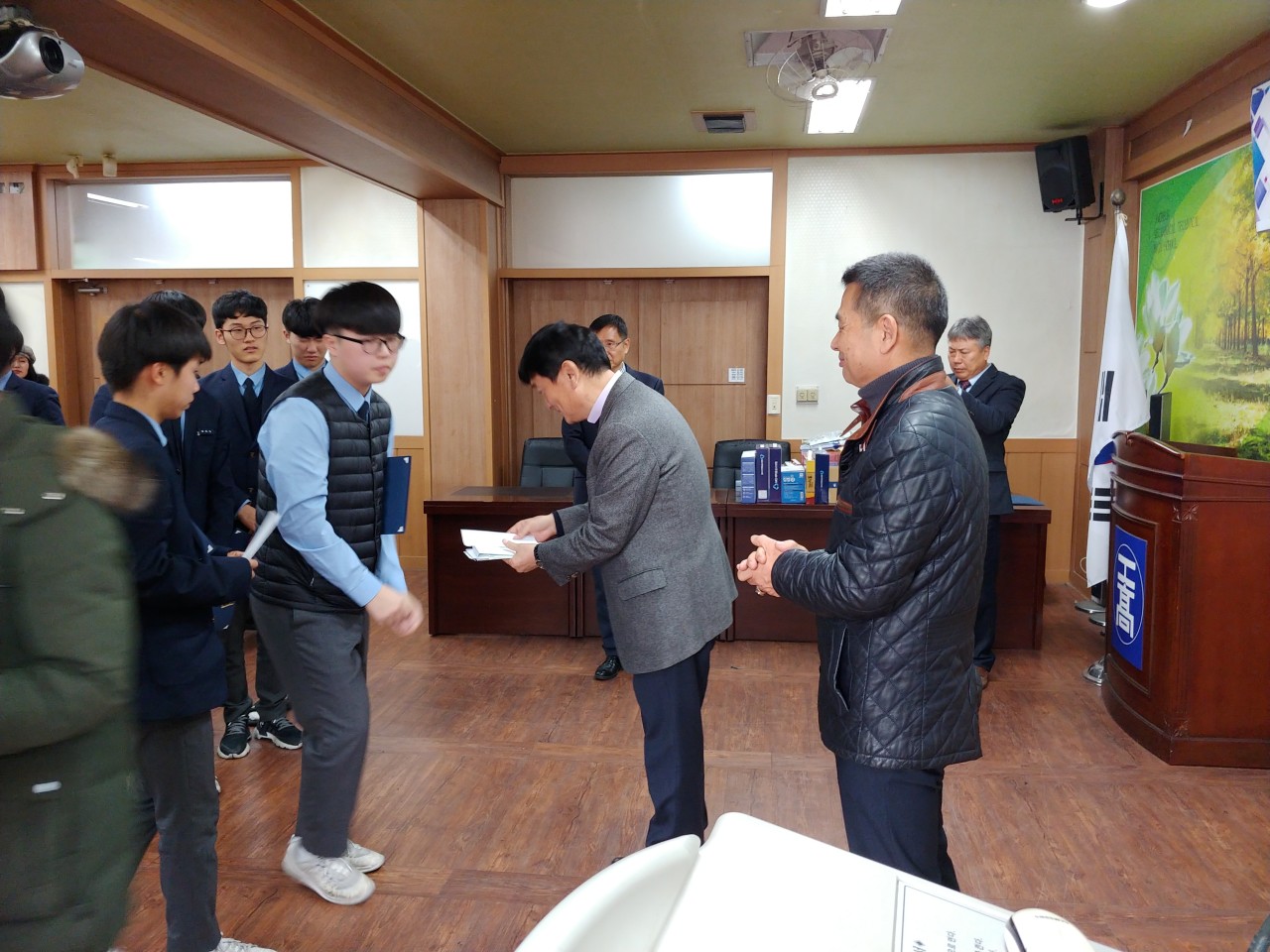 (재)인천기계공고동문장학회 임원-전체 사진-16942492821.jpg